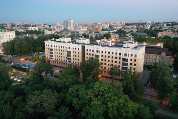 Эксплуатируемая крыша и волшебные виды из окон: как выглядят квартиры в самом «молодом» жилом доме на Верхне-Волжской набережной