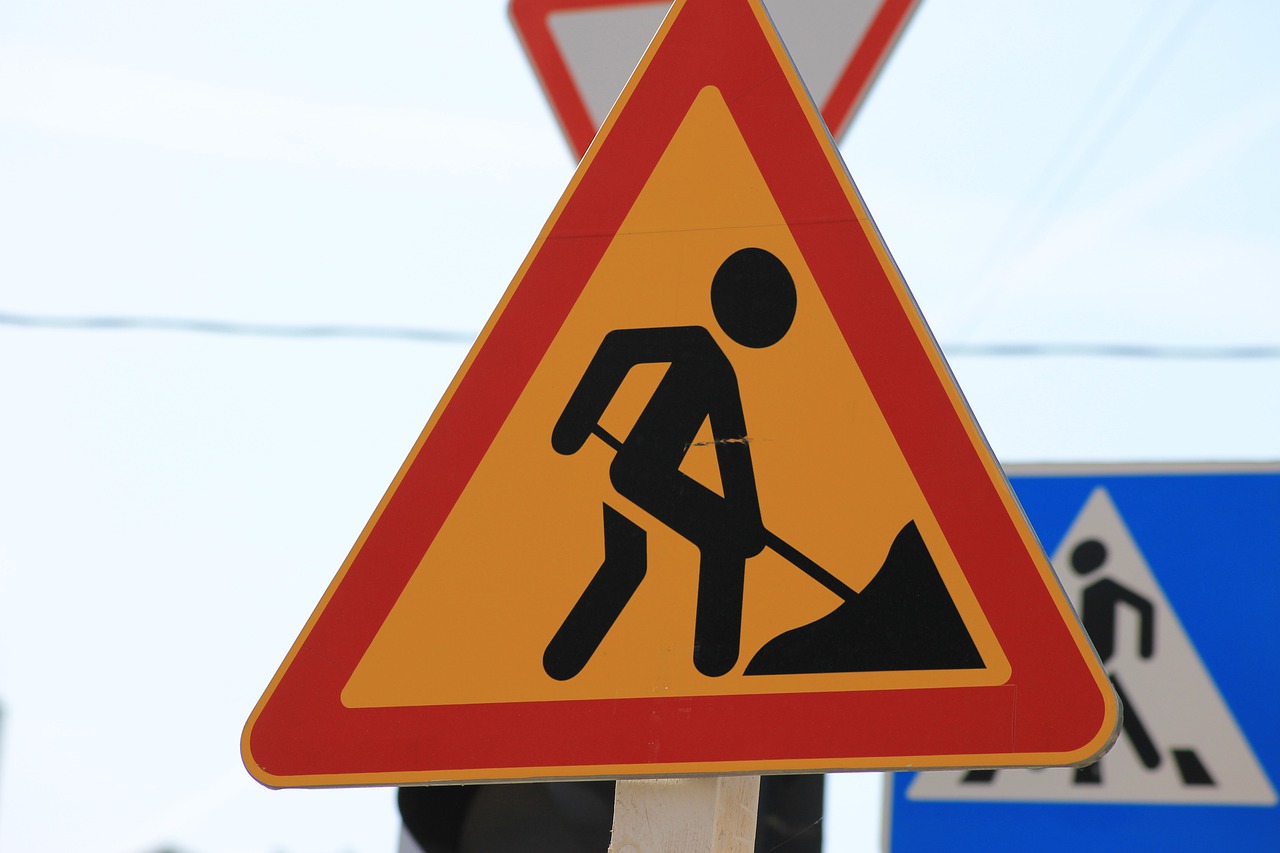 Прокуратура обязала власти отремонтировать дороги в Промышленном районе Самары