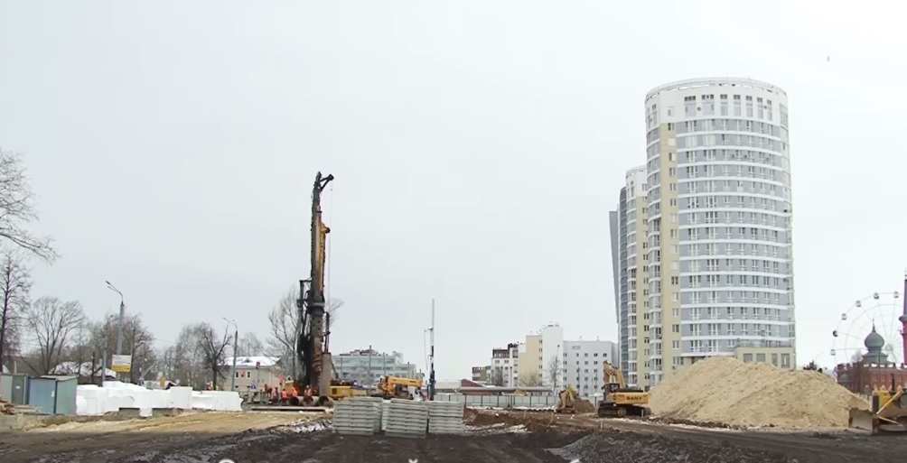 Заливка свай началась на стройплощадке будущей станции метро «Сенная» в Нижнем Новгороде - фото 1