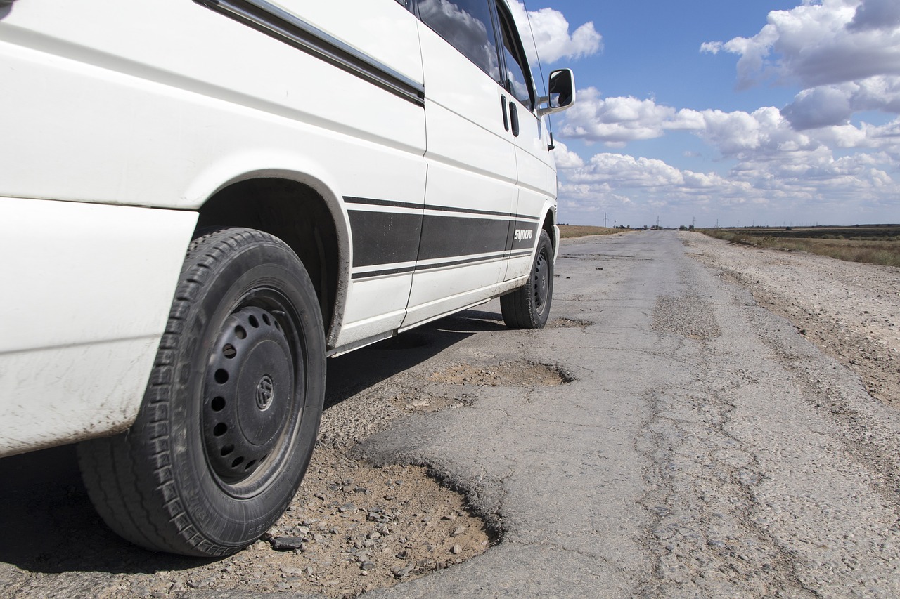 Полмиллиарда рублей выделят на ремонт дорог в трех районах губернии
