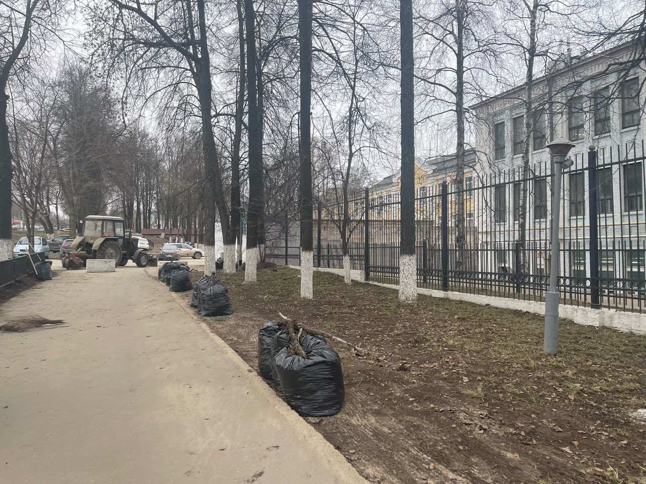 Около 100 кубометров мусора вывезли с улиц Нижнего Новгорода с начала месячника