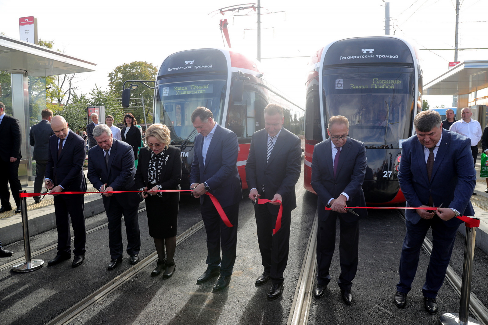В Таганроге открыли движение на обновленных трамвайных маршрутах №5 и №6 - фото 1