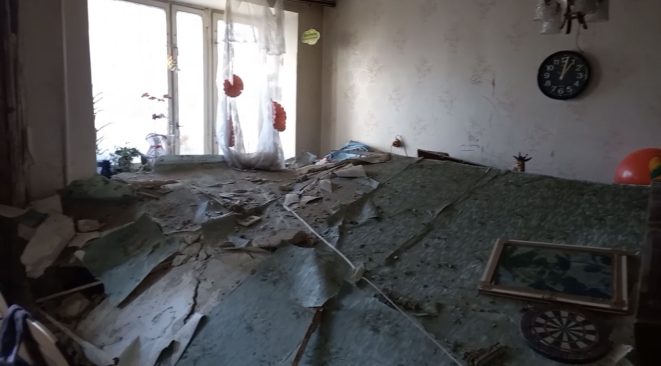 В пострадавшем от взрыва доме в Заволжье рухнули две стены  - фото 2