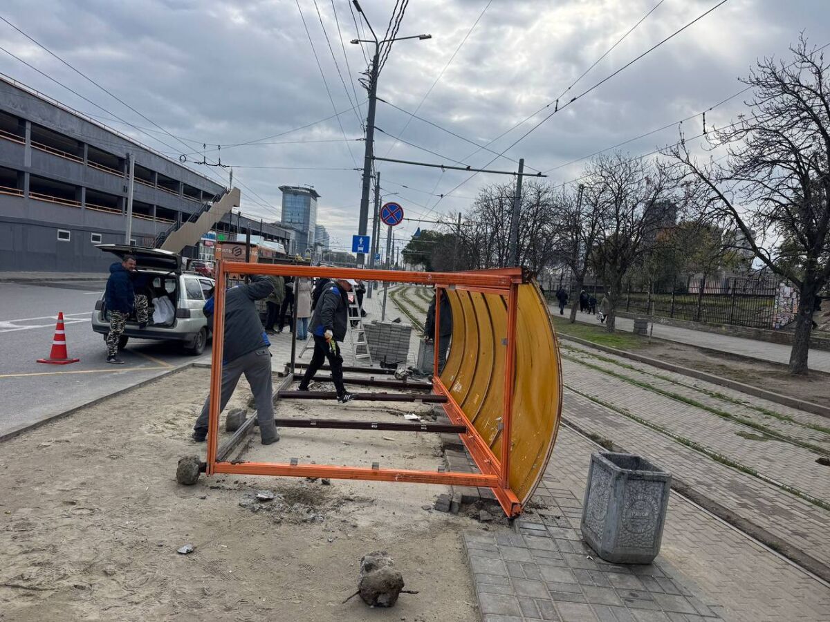 На Привокзальной площади в Ростове установят семь умных остановок - фото 1